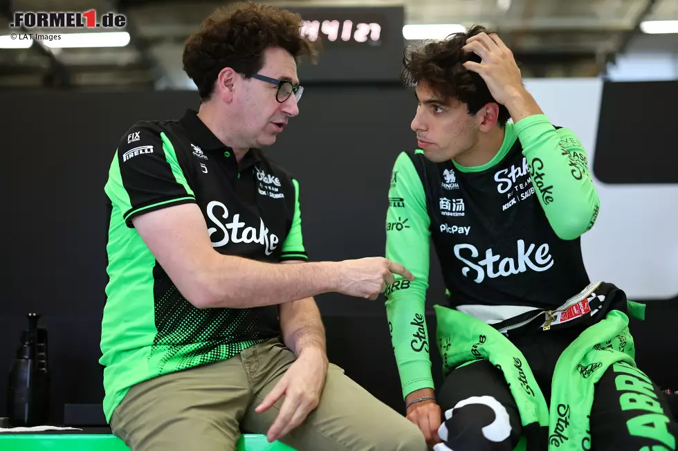 Foto zur News: Mattia Binotto und Gabriel Bortoleto (Sauber)