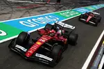 Foto zur News: Charles Leclerc (Ferrari) und Lewis Hamilton (Ferrari)