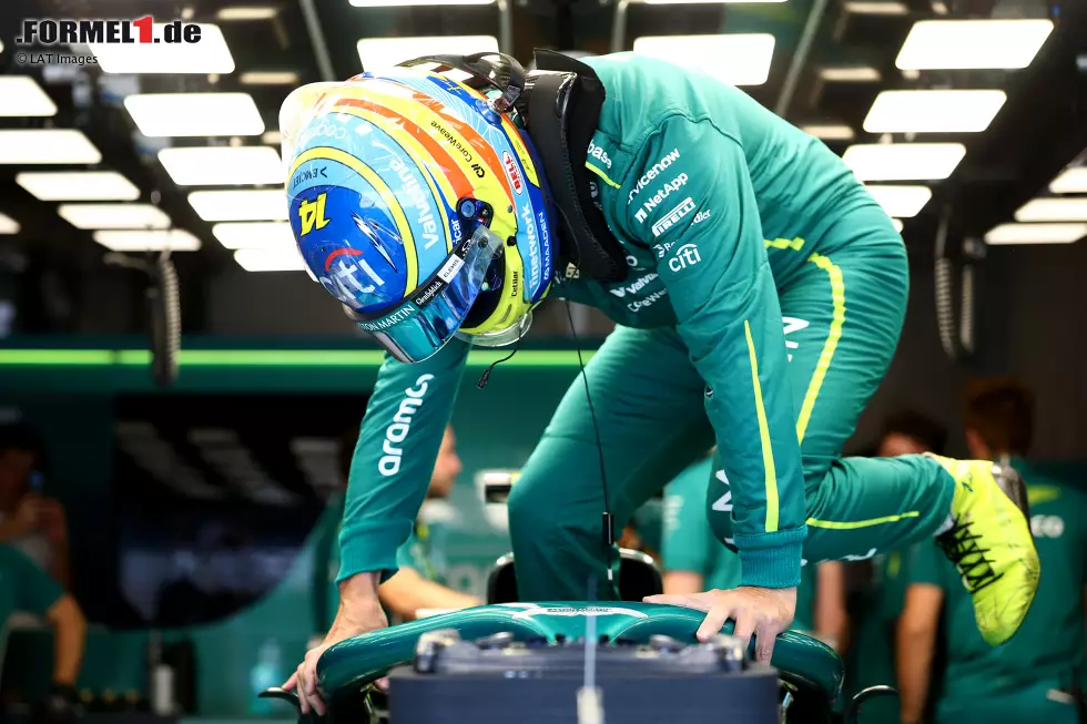 Foto zur News: Fernando Alonso (Aston Martin)