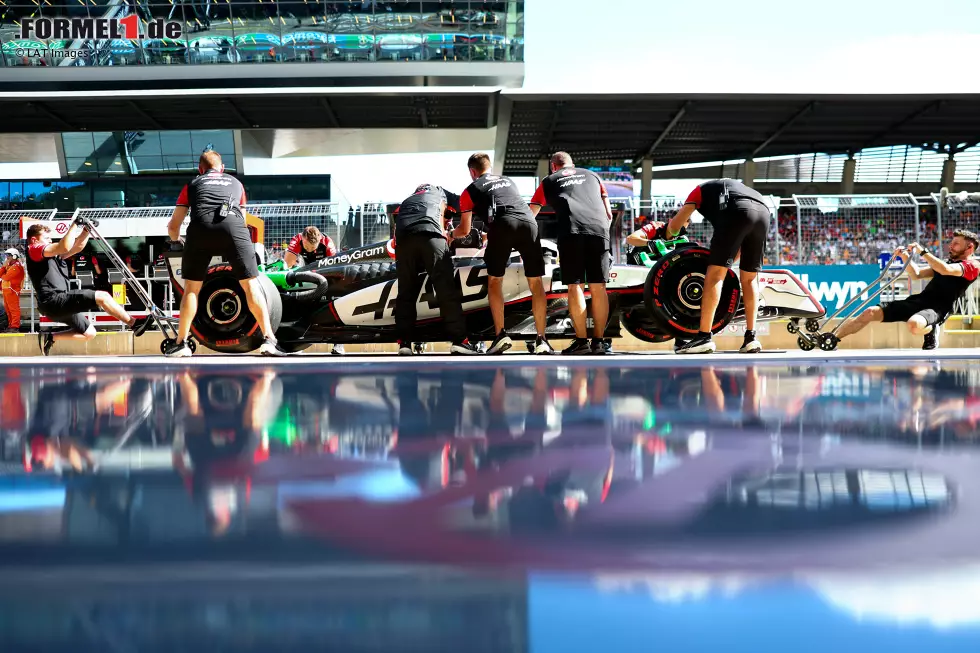 Foto zur News: Esteban Ocon (Haas)