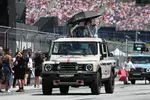 Foto zur News: Andrea Kimi Antonelli (Mercedes) und George Russell (Mercedes)