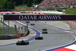 Foto zur News: Esteban Ocon (Haas), Yuki Tsunoda (Red Bull) und Nico Hülkenberg (Sauber)