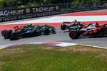 Foto zur News: Andrea Kimi Antonelli und Max Verstappen (Red Bull)