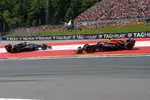 Foto zur News: Andrea Kimi Antonelli (Mercedes) und Max Verstappen (Red Bull)