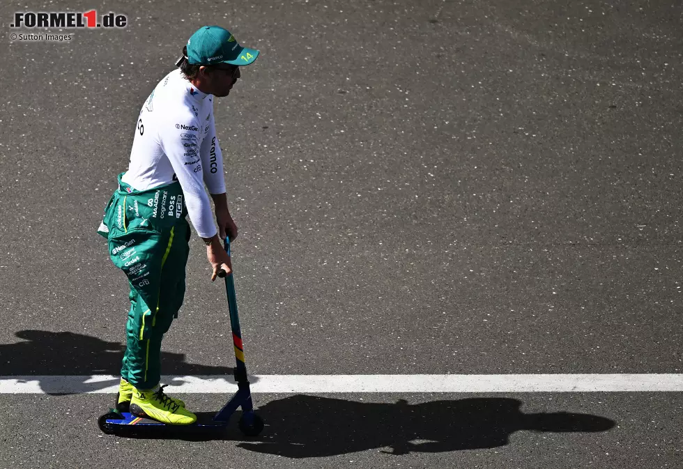 Foto zur News: Fernando Alonso (Aston Martin)