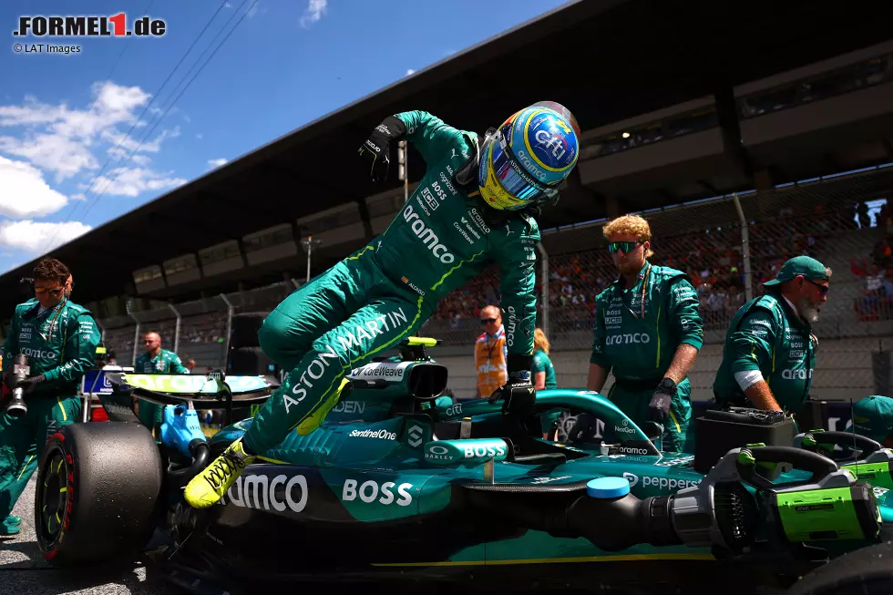 Foto zur News: Fernando Alonso (Aston Martin)