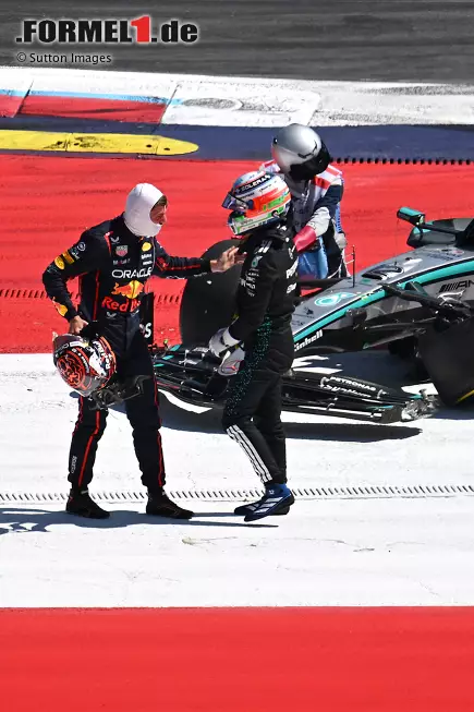 Foto zur News: Andrea Kimi Antonelli und Max Verstappen (Red Bull)
