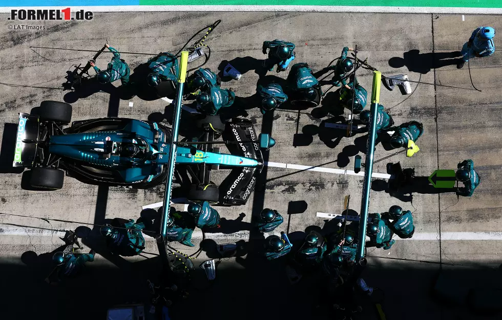 Foto zur News: Lance Stroll (Aston Martin)