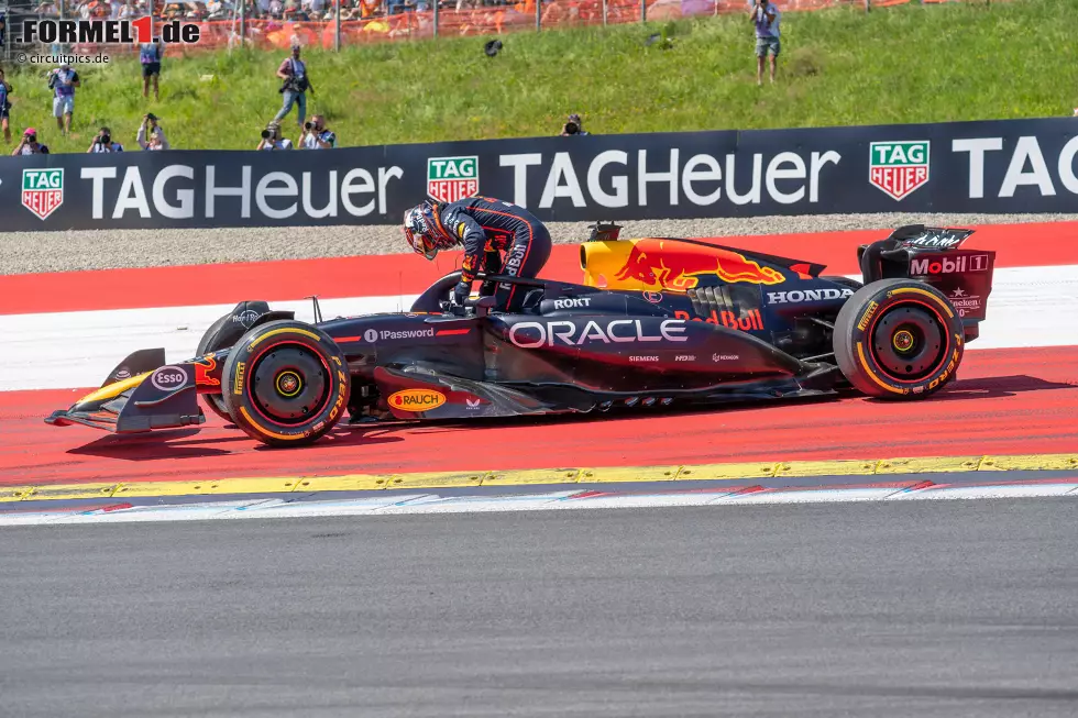 Foto zur News: Andrea Kimi Antonelli und Max Verstappen (Red Bull)