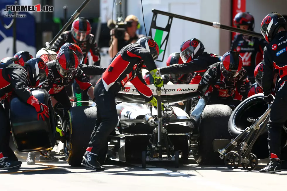 Foto zur News: Esteban Ocon (Haas)
