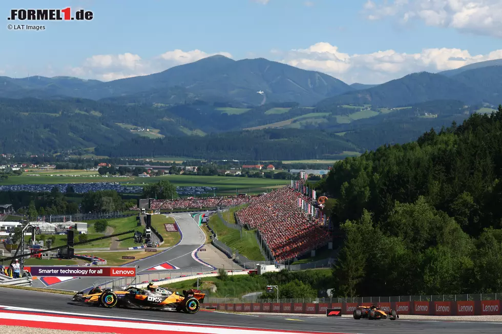 Foto zur News: Lando Norris (McLaren) und Oscar Piastri (McLaren)