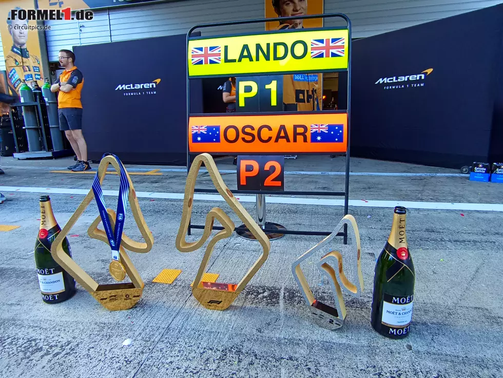 Foto zur News: Pokale von McLaren in Spielberg