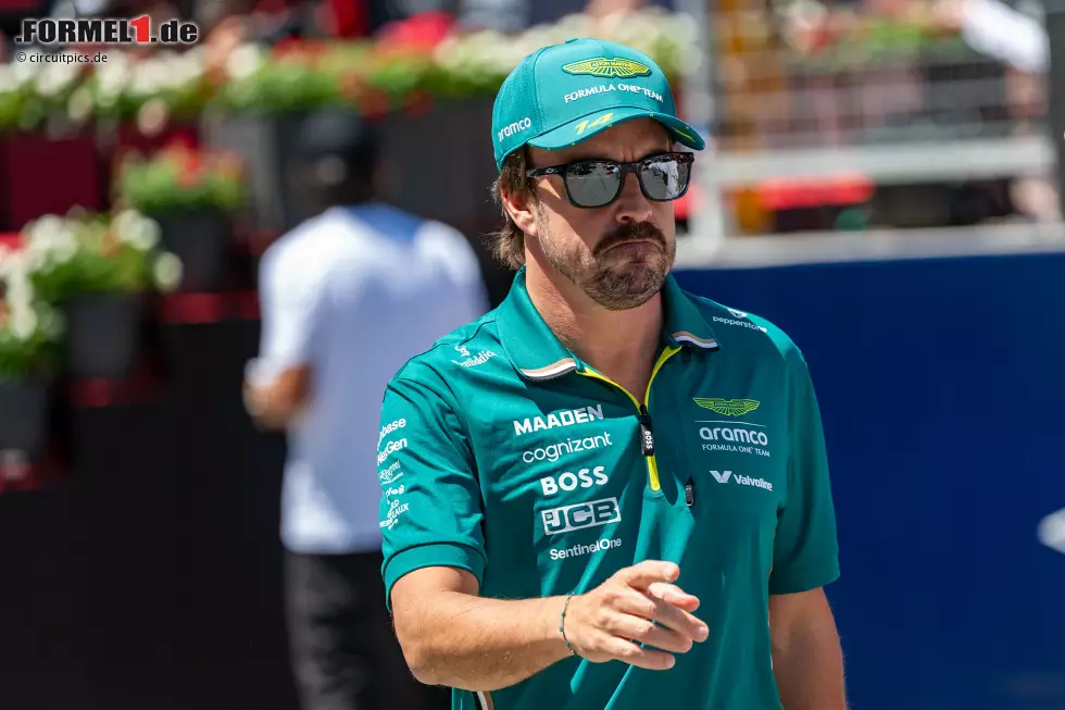 Foto zur News: Fernando Alonso (Aston Martin)