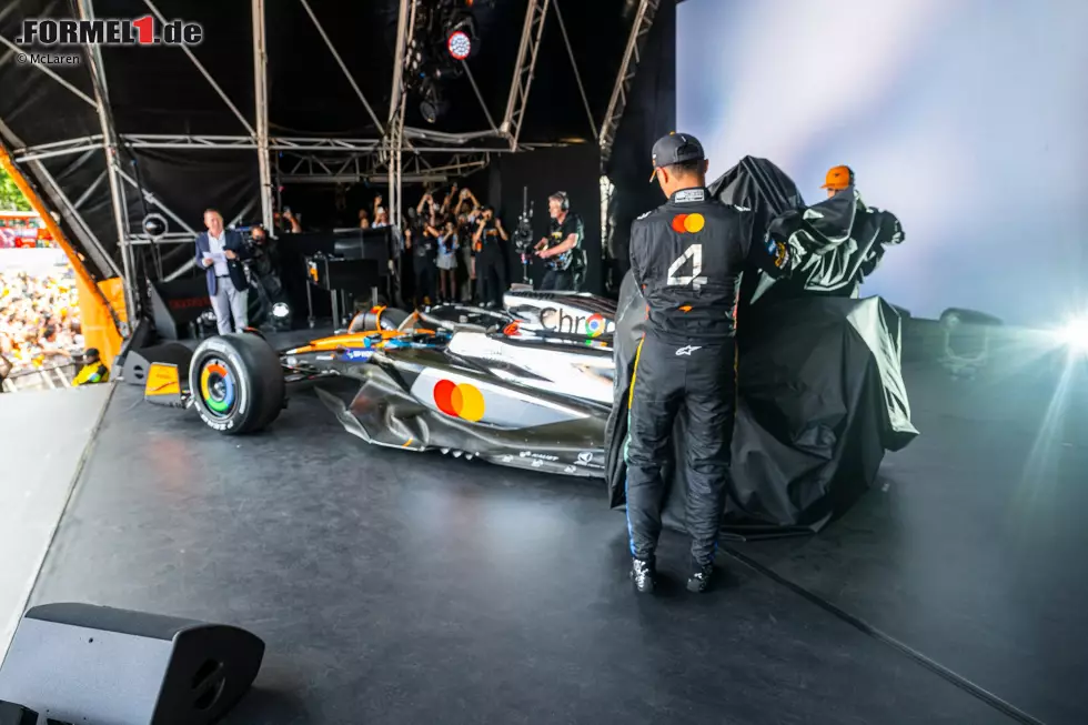 Foto zur News: Designpräsentation bei der McLaren-Show in London