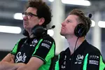 Foto zur News: Mattia Binotto und Nico Hülkenberg (Sauber)