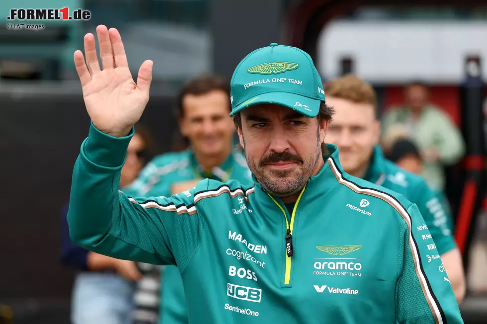 Foto zur News: Fernando Alonso (Aston Martin)