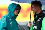 Foto zur News: Lance Stroll (Aston Martin) und Nico Hülkenberg (Sauber)