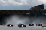 Foto zur News: Max Verstappen (Red Bull) und Oscar Piastri (McLaren)