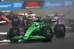 Foto zur News: Nico Hülkenberg (Sauber) und Pierre Gasly (Alpine)