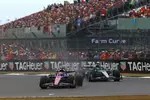 Foto zur News: Pierre Gasly (Alpine) und George Russell (Mercedes)