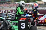 Foto zur News: Max Verstappen (Red Bull) und Nico Hülkenberg (Sauber)