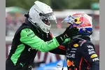 Foto zur News: Max Verstappen (Red Bull) und Nico Hülkenberg (Sauber)
