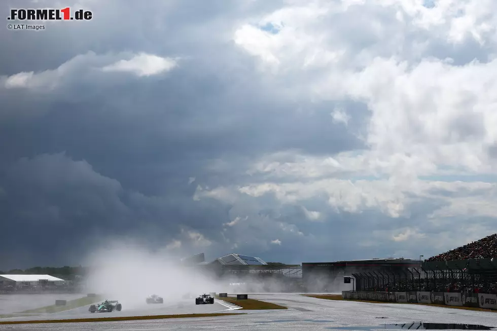 Foto zur News: Fernando Alonso (Aston Martin)