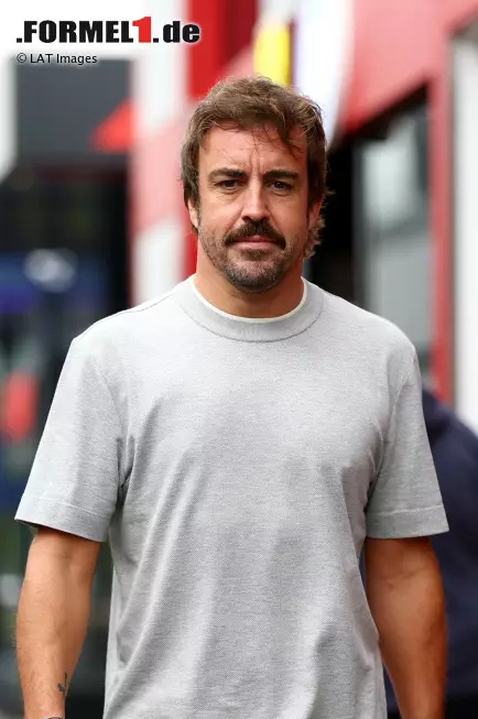 Foto zur News: Fernando Alonso (Aston Martin)