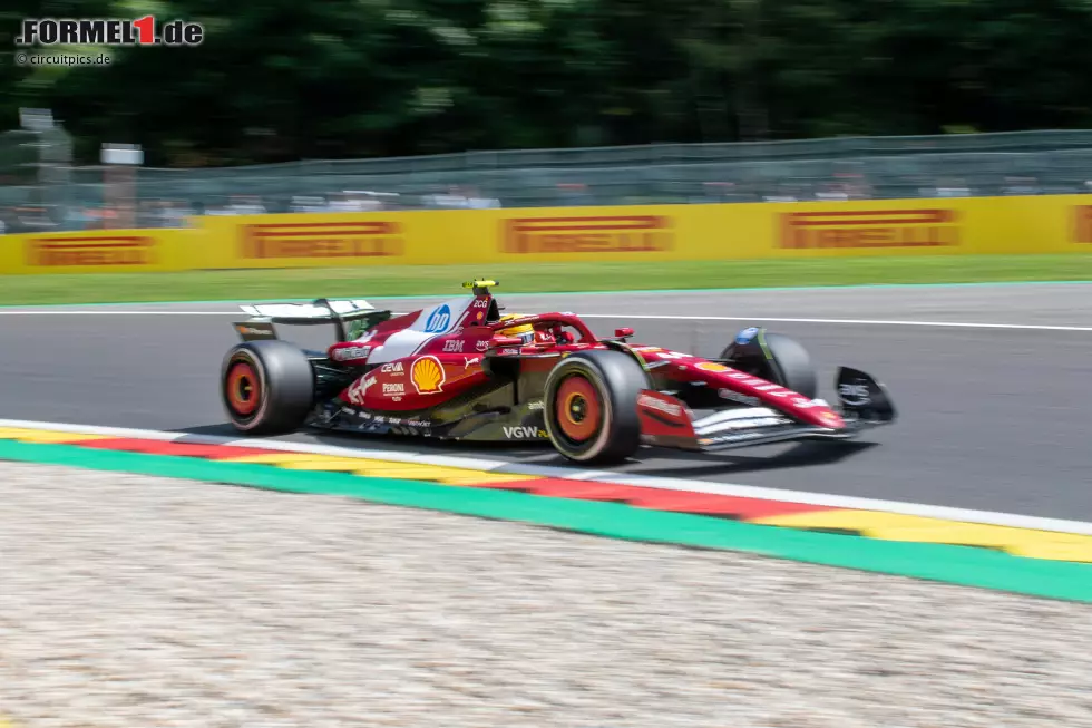 Foto zur News: Lewis Hamilton (Ferrari)