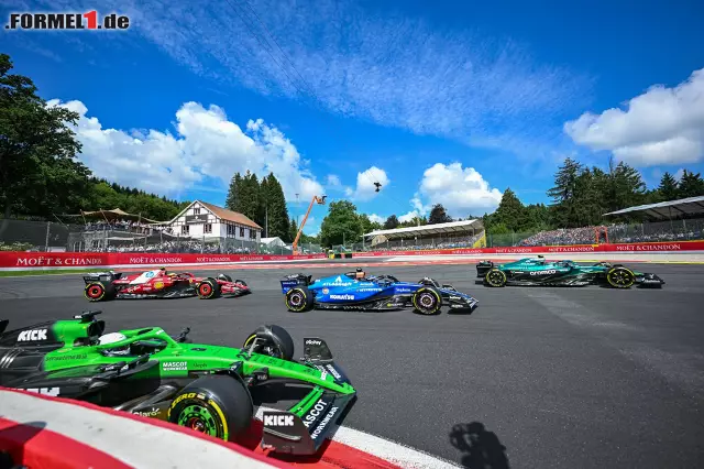 Foto zur News: Formel-1-Liveticker: Heftiger Regen vor dem Start in Spa