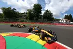 Foto zur News: Oscar Piastri (McLaren) und Lando Norris (McLaren)