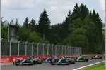 Foto zur News: Lance Stroll (Aston Martin) und Fernando Alonso (Aston Martin)
