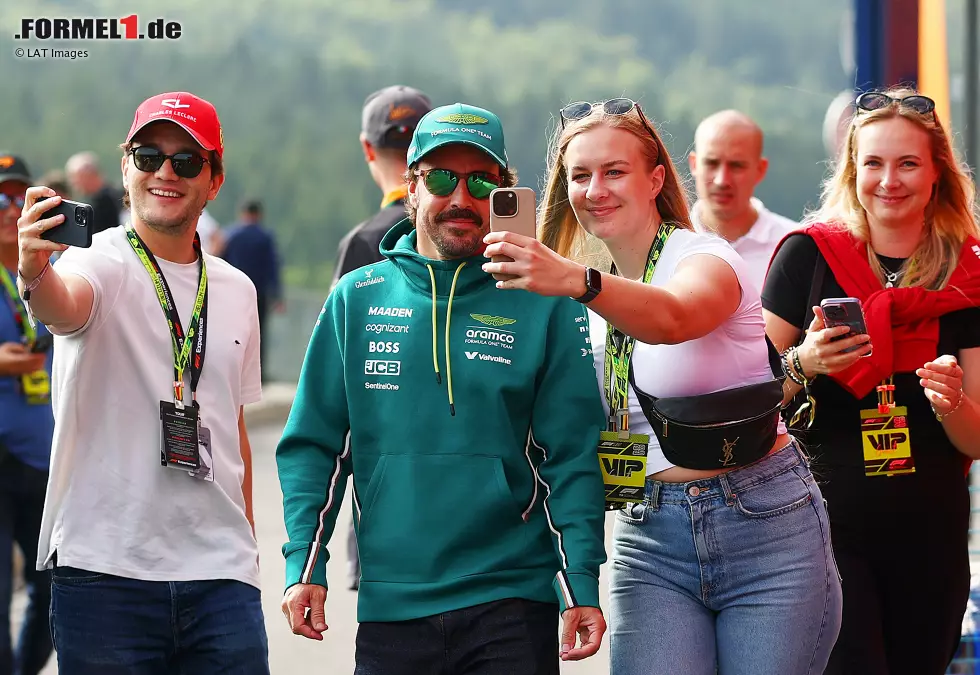 Foto zur News: Fernando Alonso (Aston Martin)