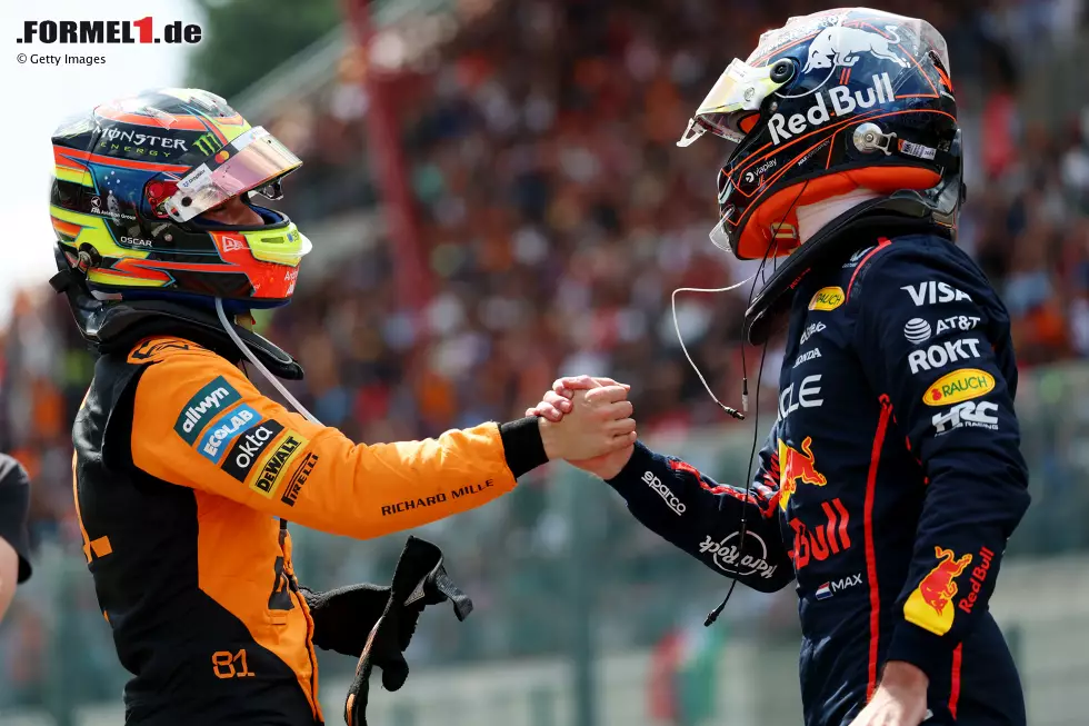 Foto zur News: Max Verstappen (Red Bull), Oscar Piastri (McLaren) und Mark Thompson