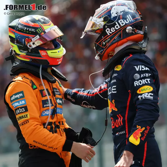 Foto zur News: Max Verstappen (Red Bull), Oscar Piastri (McLaren) und Mark Thompson