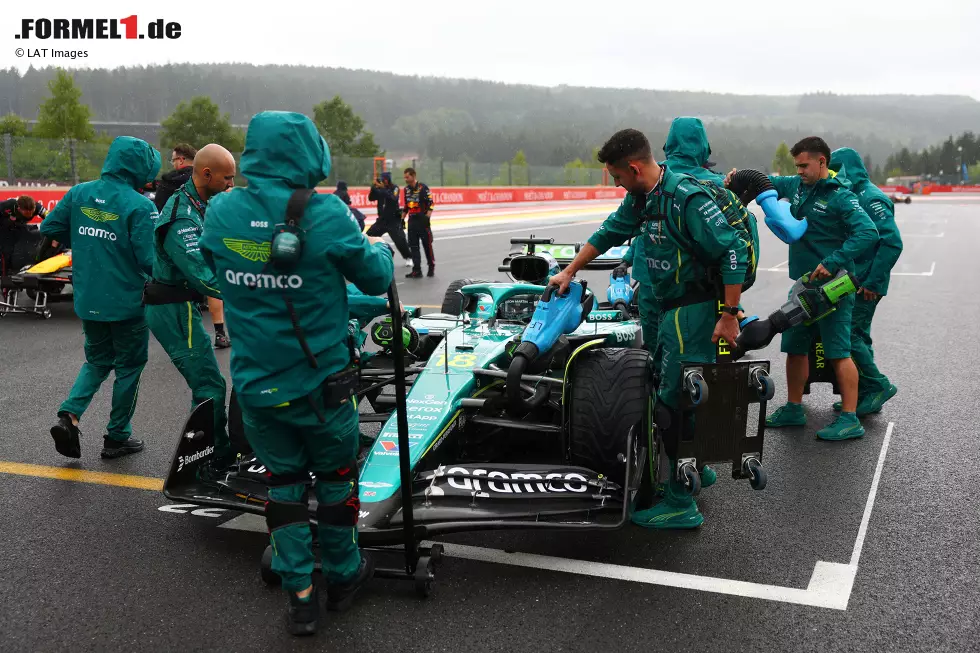 Foto zur News: Lance Stroll (Aston Martin)