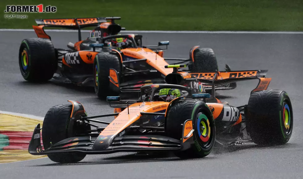 Foto zur News: Lando Norris (McLaren) und Oscar Piastri (McLaren)