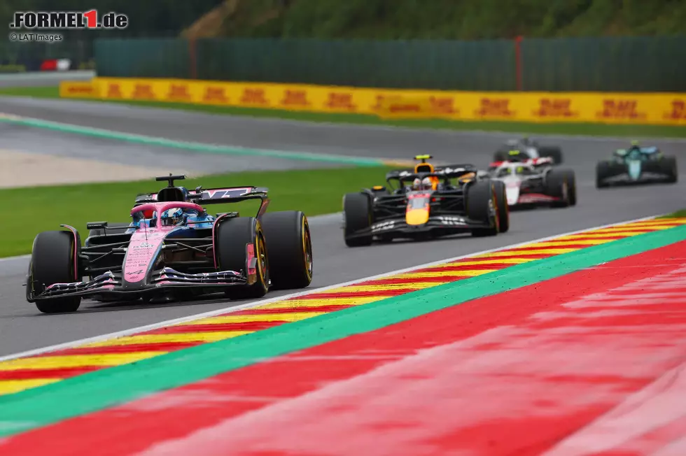 Foto zur News: Pierre Gasly (Alpine), Yuki Tsunoda (Red Bull) und Oliver Bearman (Haas)