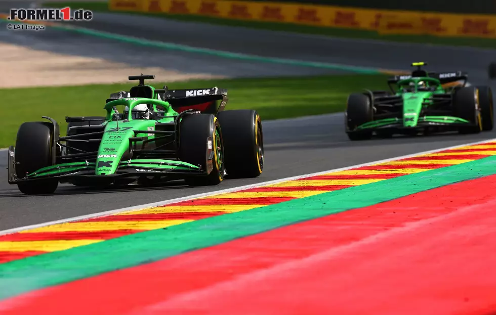 Foto zur News: Nico Hülkenberg (Sauber) und Gabriel Bortoleto (Sauber)