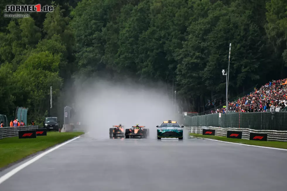 Foto zur News: Lando Norris (McLaren) und Oscar Piastri (McLaren)
