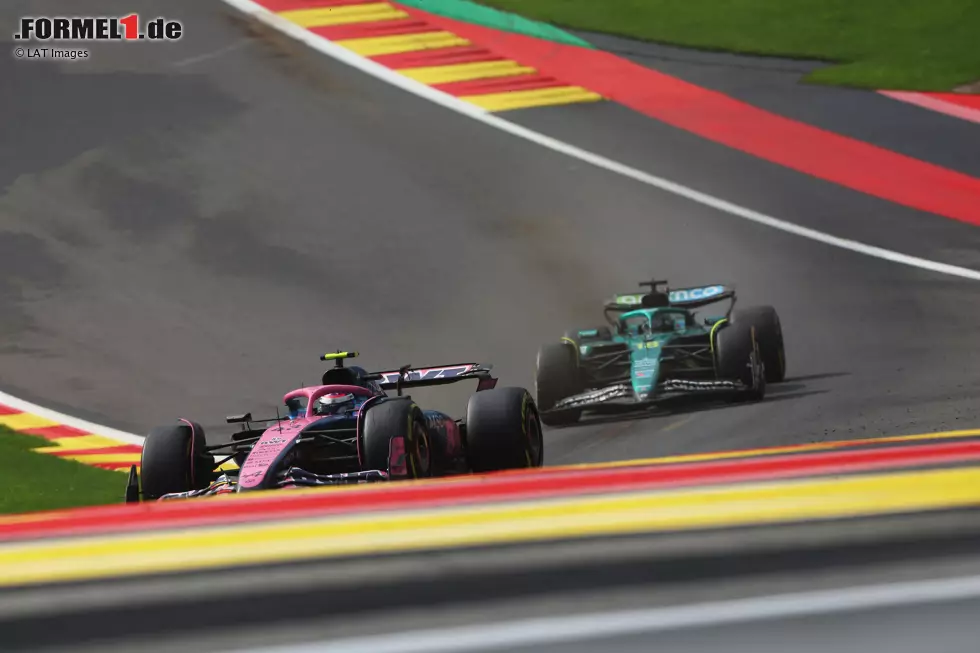 Foto zur News: Franco Colapinto (Alpine) und Lance Stroll (Aston Martin)