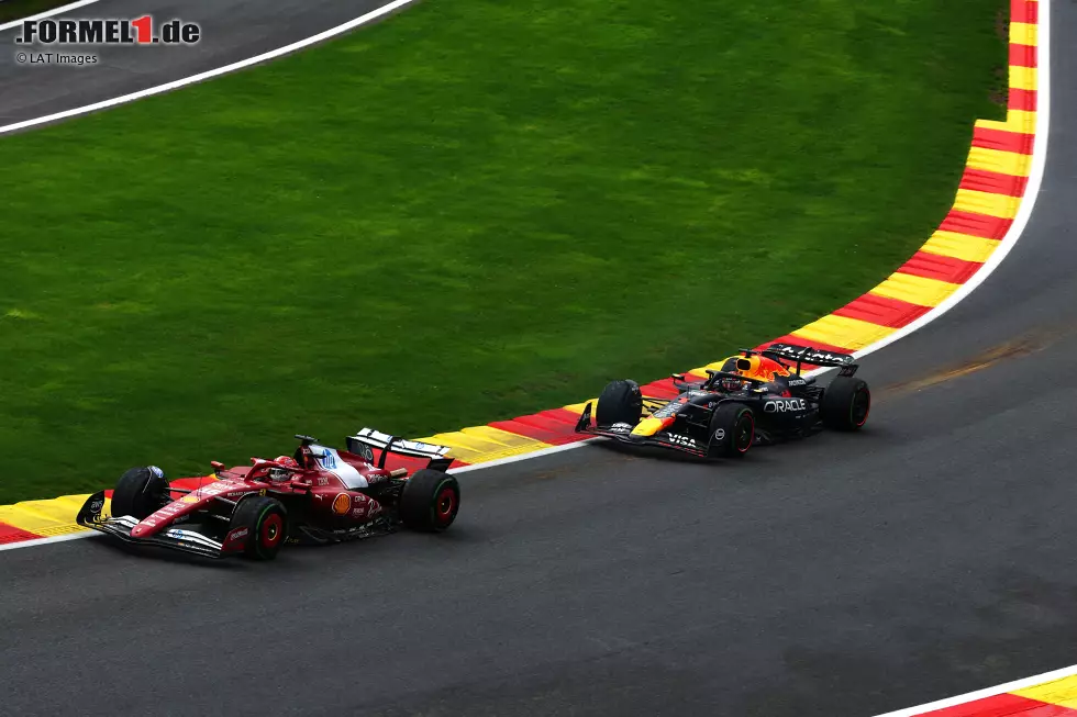 Foto zur News: Charles Leclerc (Ferrari) und Max Verstappen (Red Bull)