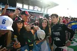 Foto zur News: Franco Colapinto (Alpine) mit Fans