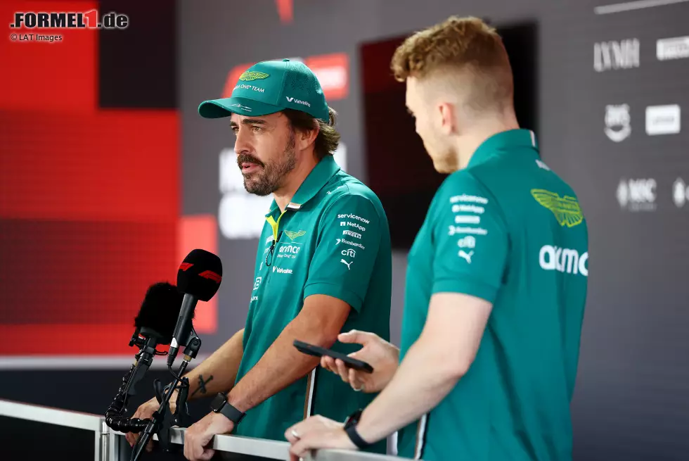 Foto zur News: Fernando Alonso (Aston Martin)