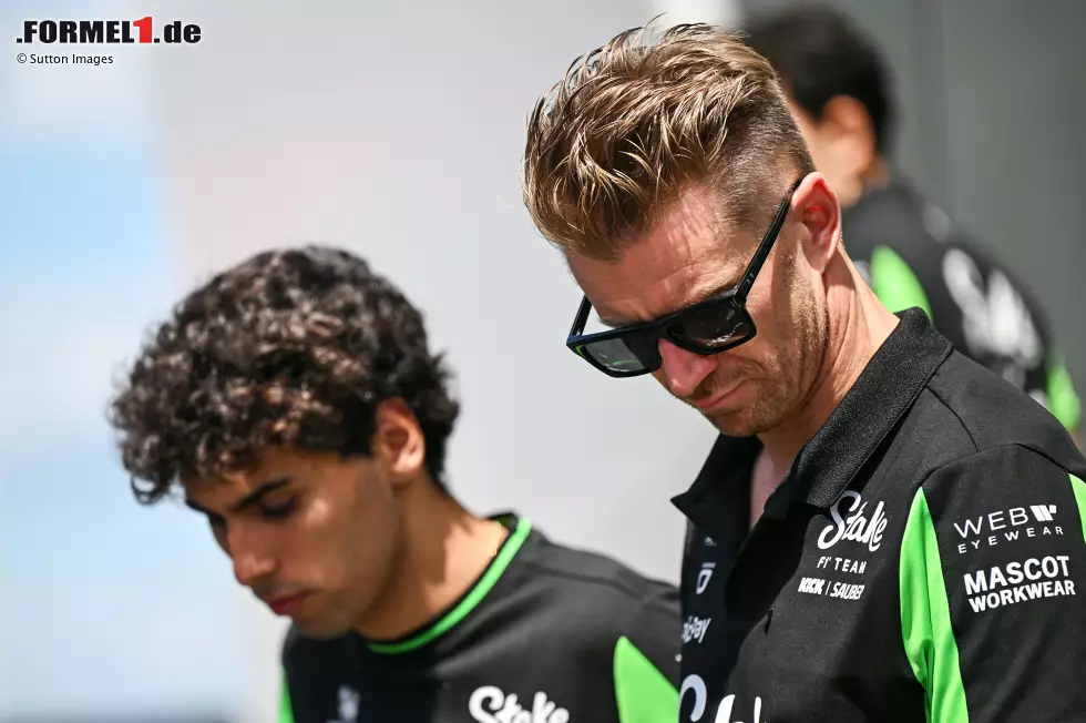 Foto zur News: Gabriel Bortoleto (Sauber) und Nico Hülkenberg (Sauber)