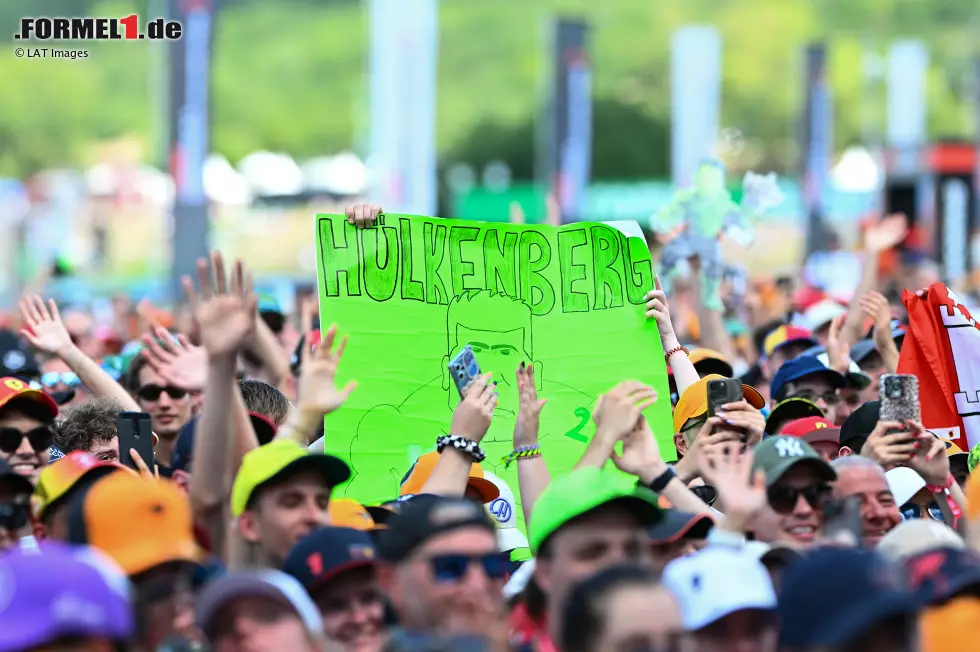 Foto zur News: Fans von Nico Hülkenberg (Sauber)