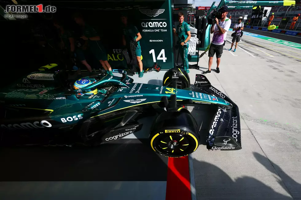 Foto zur News: Fernando Alonso (Aston Martin)