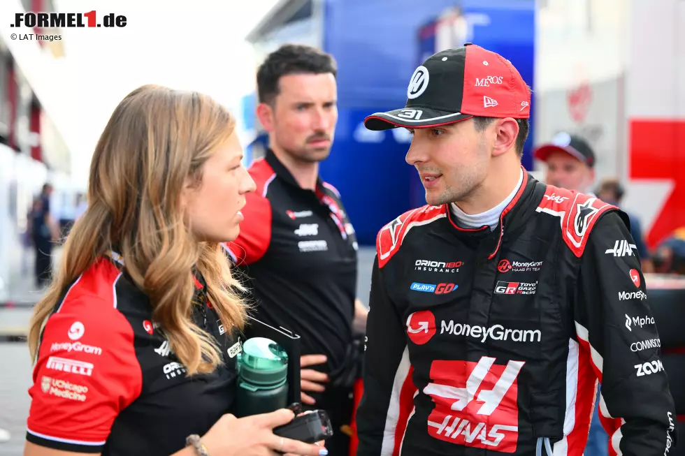 Foto zur News: Laura Müller mit Esteban Ocon (Haas)