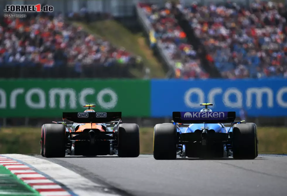 Foto zur News: Lando Norris (McLaren) und Carlos Sainz (Williams)