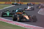 Foto zur News: Lando Norris (McLaren) und Gabriel Bortoleto (Sauber)